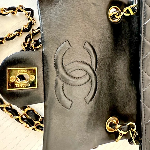 Vintage Chanel Flap Bag Mini Square Lambskin Black 1996 - Picture 12 of 13